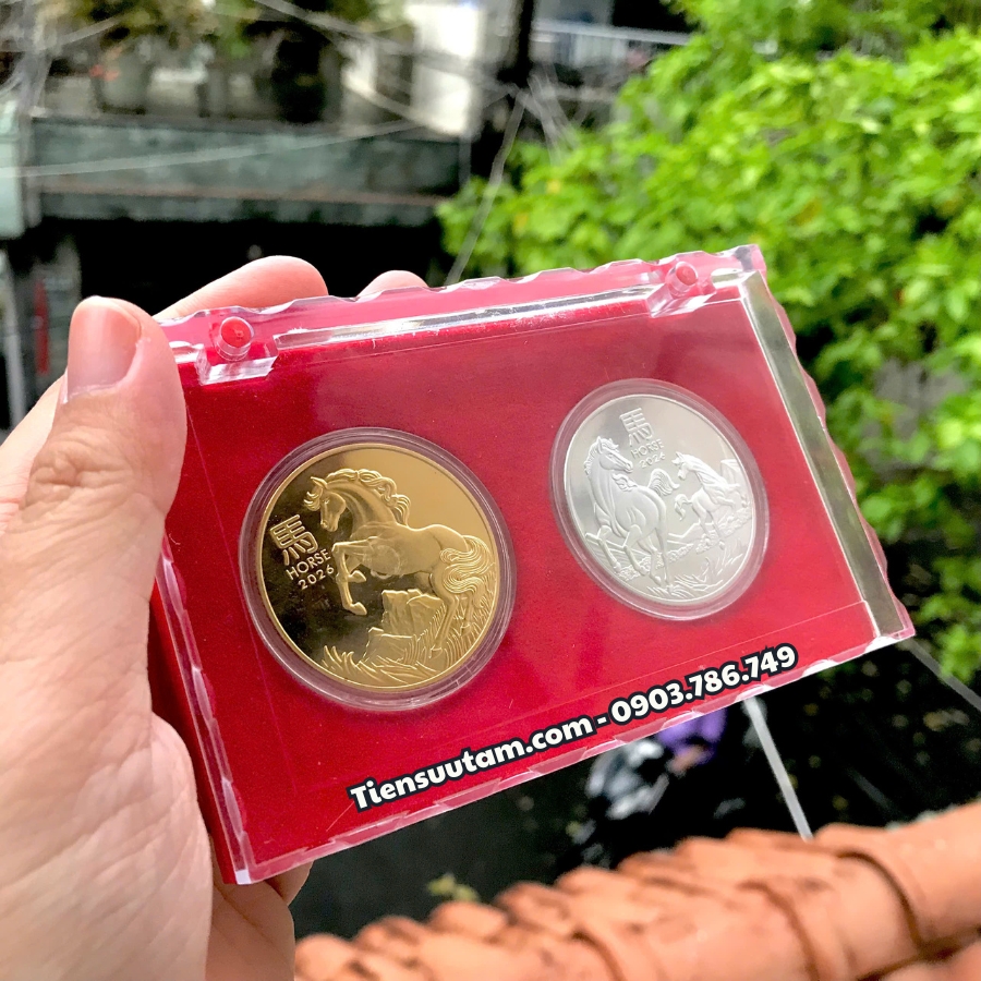 Cặp Xu Úc Hình Con Ngựa Mạ Vàng Bạc Tặng Hộp Meca